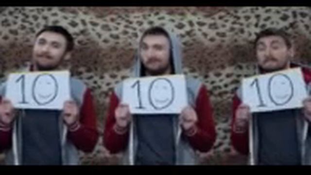 +100500 Пяный мужик лежащий на льду смотреть онлайн