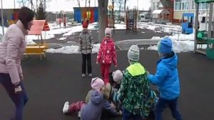 ПОДВИЖНАЯ ИГРА Подними платок