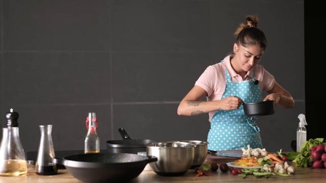 Овощи на сковородке wok | Простые рецепты с Надеждой Гаража