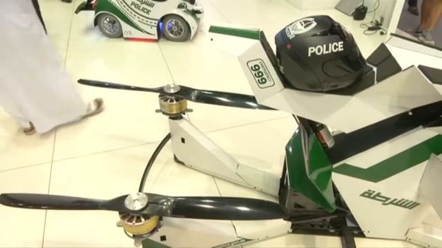 Полицию Дубая посадили на квадрокоптеры