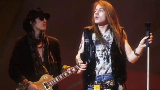 Guns 'N' Roses & Izzy Stradlin - Baby Rann Better смотреть онлайн