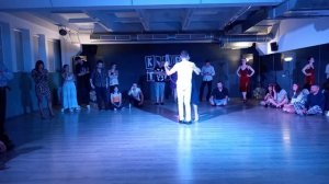 МИЛОНГА. ВЫТСУПЛЕНИЕ ПРЕПОДАВАТЕЛЕЙ НА НОЧНОЙ МИЛОНГЕ.