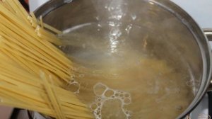 Макароны с сардельками и копчеными сосисками