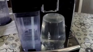 Кофемашина Saeco PicoBaristo HD 8925. Очистка от кофейных масел, молочной системы, и накипи.