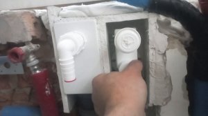 Вывод для слива воды стиральной и посудомоечной машины