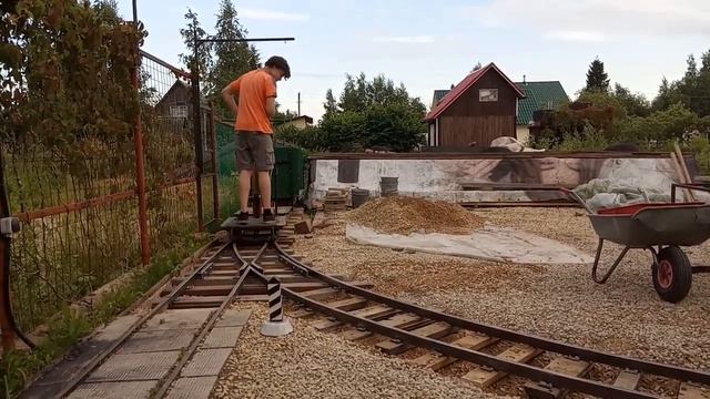С магистрали в депо.