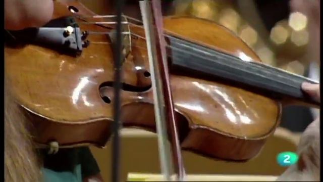 Pyotr Ilyich Tchaikovsky: Violin Concerto, Op. 30 – Madrid / Stefan Lano смотреть онлайн