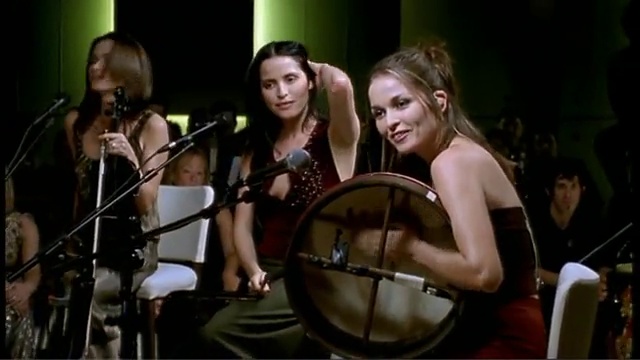 Toss The Feathers - The Corrs смотреть онлайн