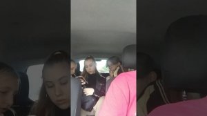 Малолетки в такси ВПЯТЕРОМ! ДИДИ! ХАМСТВО!