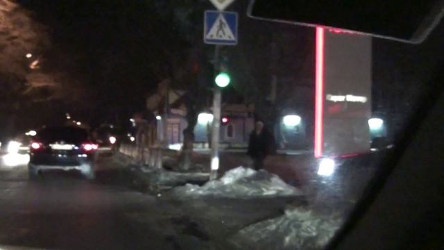 менеджеры автосалона едут домой смотреть онлайн