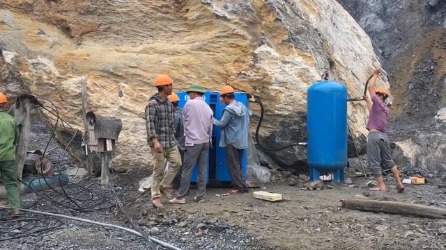 BÀN GIAO MÁY NÉN KHÍ BK-45KW TRONG MỎ ĐÁ смотреть онлайн