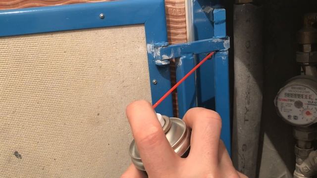 Оружейная смазка FORUM® Spray. Смазка петель и сантехлюков. Смазка для труднодоступных мест!
