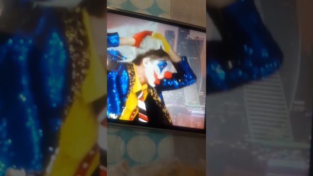 что под маской находится клоуна А4 смотреть онлайн