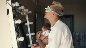 24 часа с Тимом ЗАКРЫТЫМИ ГЛАЗАМИ