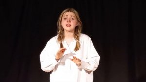 песня "Месяц май"     исполняет  Юля Мишина