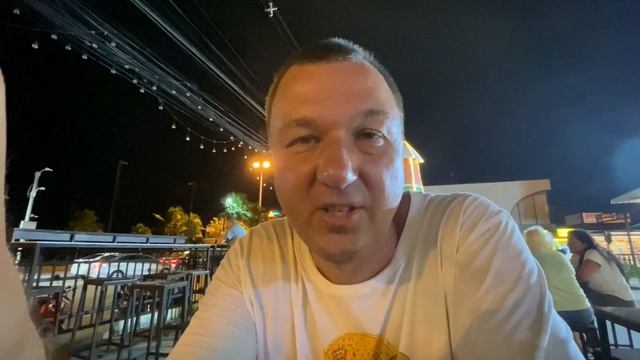 Таракан напугал смотреть онлайн