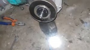 Мерседес Бенз W124  Объем 2.3  Замена Помпа