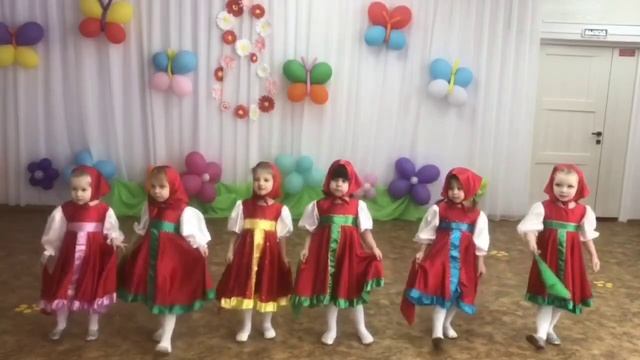 Танец «Мы матрешки»