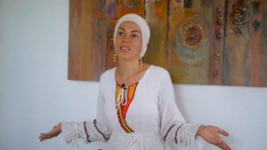 ЖЕНСКИЙ СПОСОБ ОБРЕТЕНИЯ ФИНАНСОВОЙ НЕЗАВИСИМОСТИ – Елена Поздеева