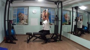 Упражнения на кроссовере для трёхглавой мышцы плеча