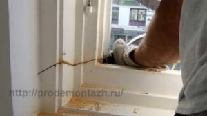 Услуги строительного демонтажа старых деревянных окон в СПб | Фото