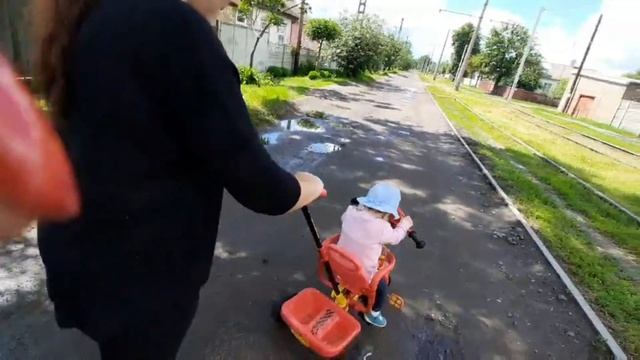 Дачный день | собираем качель | успехи Мелани смотреть онлайн