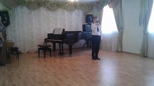 Мы рисуем голубя ,с веткаю оливы