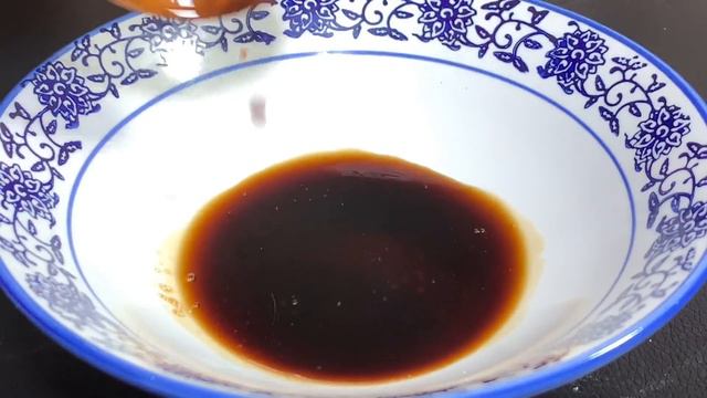 炒手撕包菜切記不要焯水或者直接下鍋炒，教你一招，清脆爽口好吃【阿朝哥美食 】#手撕包菜 #手撕包菜做法
