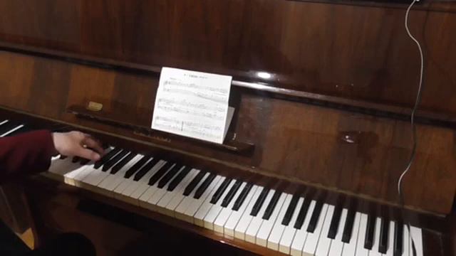 Разучиваем на ф-но:Бах Менуэт Соль мин .( как играть Мордент) смотреть онлайн