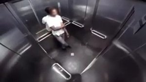 Метеоризм с подливой, пранк в лифте !