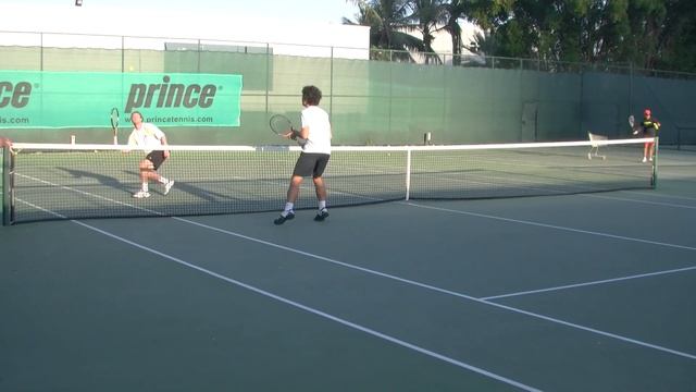 Карацев Аслан разминка перед тренировкой на квадратиках. Karatsev Aslan back to the future смотреть онлайн