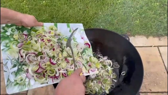 Нежнейший морской Окунь на мангале с грибочками!