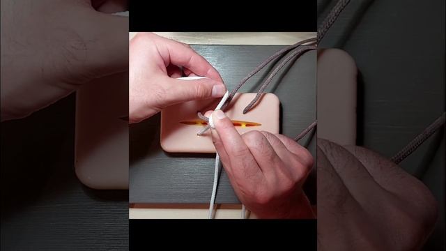Хирургические узлы. Часть 5. Передний способ формирования петли. Surgical knots. Part 5