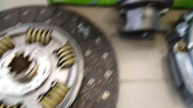 Сцепление Рено Премиум и Магнум Valeo 827328 смотреть онлайн