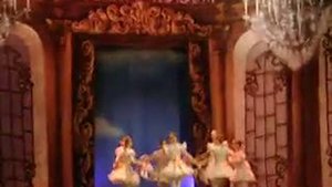 Танец с куклами