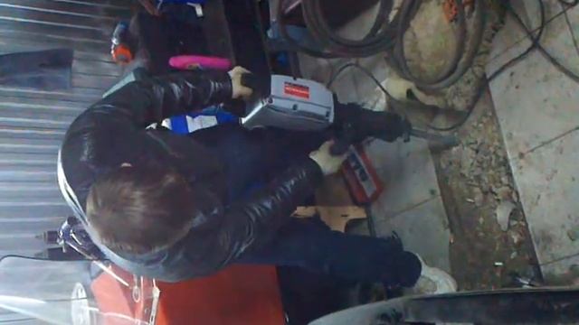 "интерскол"отбойный молоток смотреть онлайн