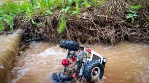 Эффектно залетел на заднем приводе. rgt ex86100 #rc #offroad #рекомендации #rgt