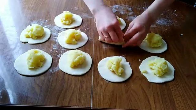 Пирожки с картошкой _ как приготовить пирожки с картошкой дома в духовке