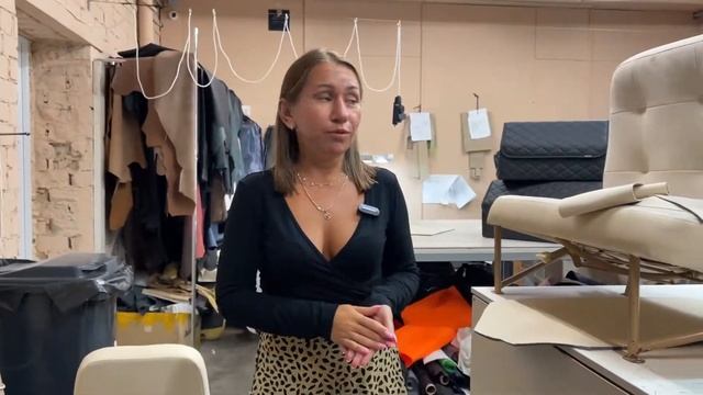 Отшили комплект 3D ковров в салон Mercedes Maybach S W223 в сочетании с ворсовыми смотреть онлайн