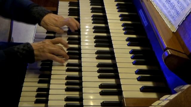 Романтический вечер при свечах. Орган и саксофон. 01.12.2018 смотреть онлайн