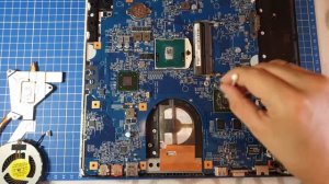 Разбор и замена термопасты Sony Vaio SVE171  / disassembly Sony Vaio SVE 171