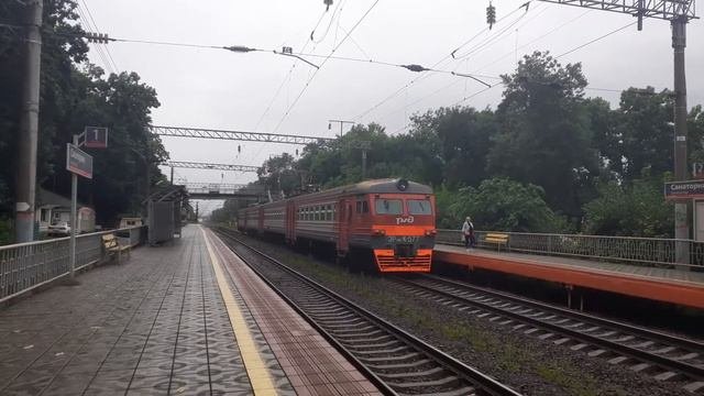 Электропоезд ЭР9МК-577 с сообщением Артем-Владивосток