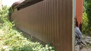 Отличный дом "заезжай и живи" в станице Северская.  Не далеко центр. Баня, детская площадка, навес.