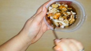 Салат с морепродуктами. Быстро, просто и вкусно!