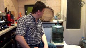 Если бочка протекает.