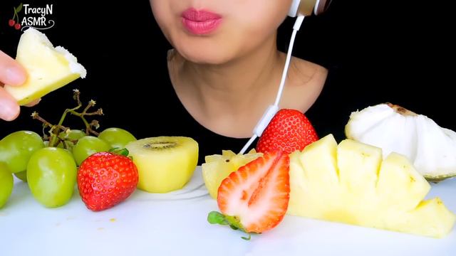 ASMR EXOTIC FRUIT and NON TROPICAL FRUIT PLATTER ( PASSION FRUIT, GOLDEN KIWI, STRAWBERRIES)| Tracy смотреть онлайн