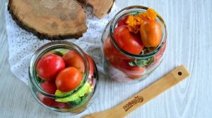 Помидоры с бархатцами на зиму