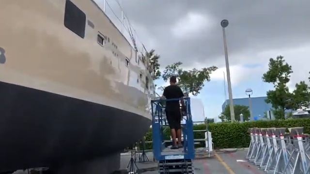 Catamaran Boat Wrap Process - Lauderdale Marina смотреть онлайн