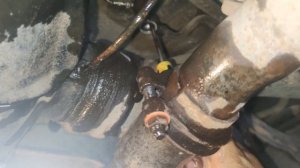 Как проверить гидроаккумулятор задней подвески с подкачкой на Mercedes-Benz W124 300D