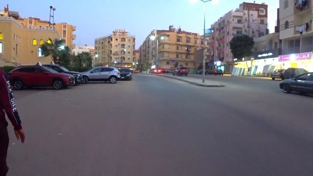 ВЕЧЕРНЯЯ ХУРГАДА. Как живут местные. Прогулка в режиме non stop. Relax & nostalgic video. смотреть онлайн